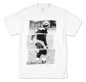 Bob Marley Soccer 1977 Men’s T-Shirt